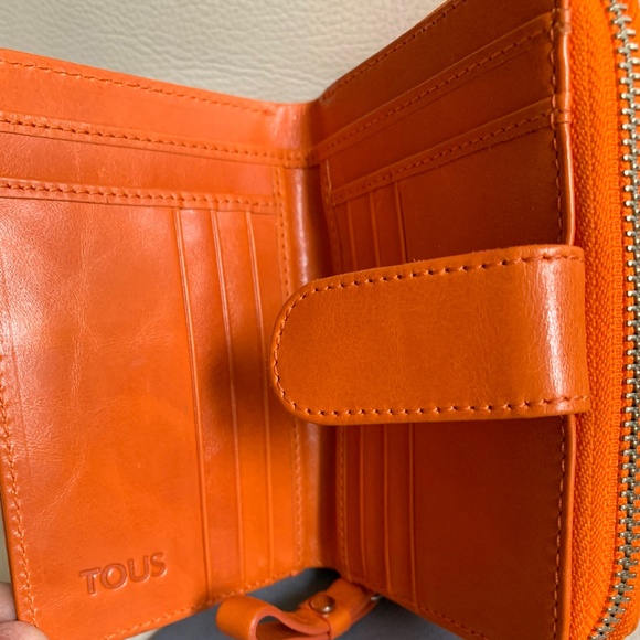 TOUS orange leather wallet - Brand NEW with box - Picture 4 of 9
